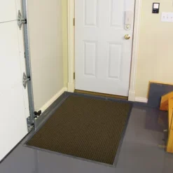 3'x4' Solid Dotted Doormat Brown - HomeTrax